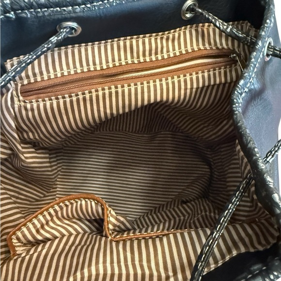 NWT CONCEALED CARRY EMBROIDERED SUGARSKULL BACKPACK IN BLACK VEGAN LEATHER - Picture 11 of 11